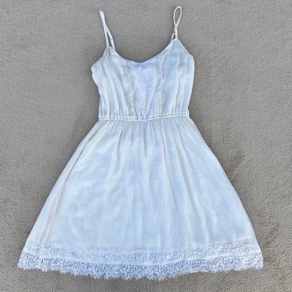 WOMENS HOLLISTER IVORY LACE OVERLAY STRAPPY MINI DRESS SIZE UK XS STRETCH WAIST