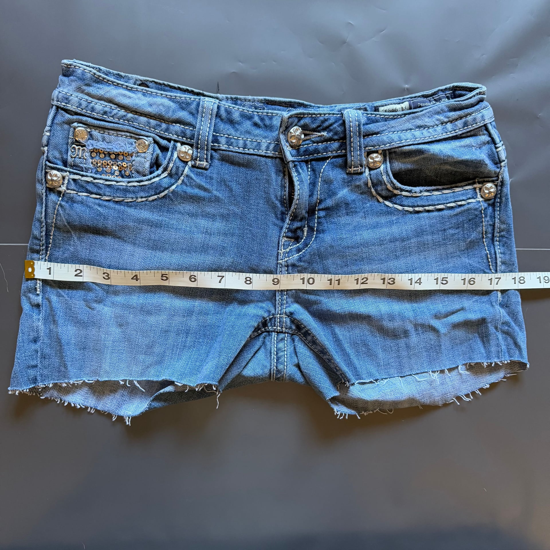 Product thumbnail 4