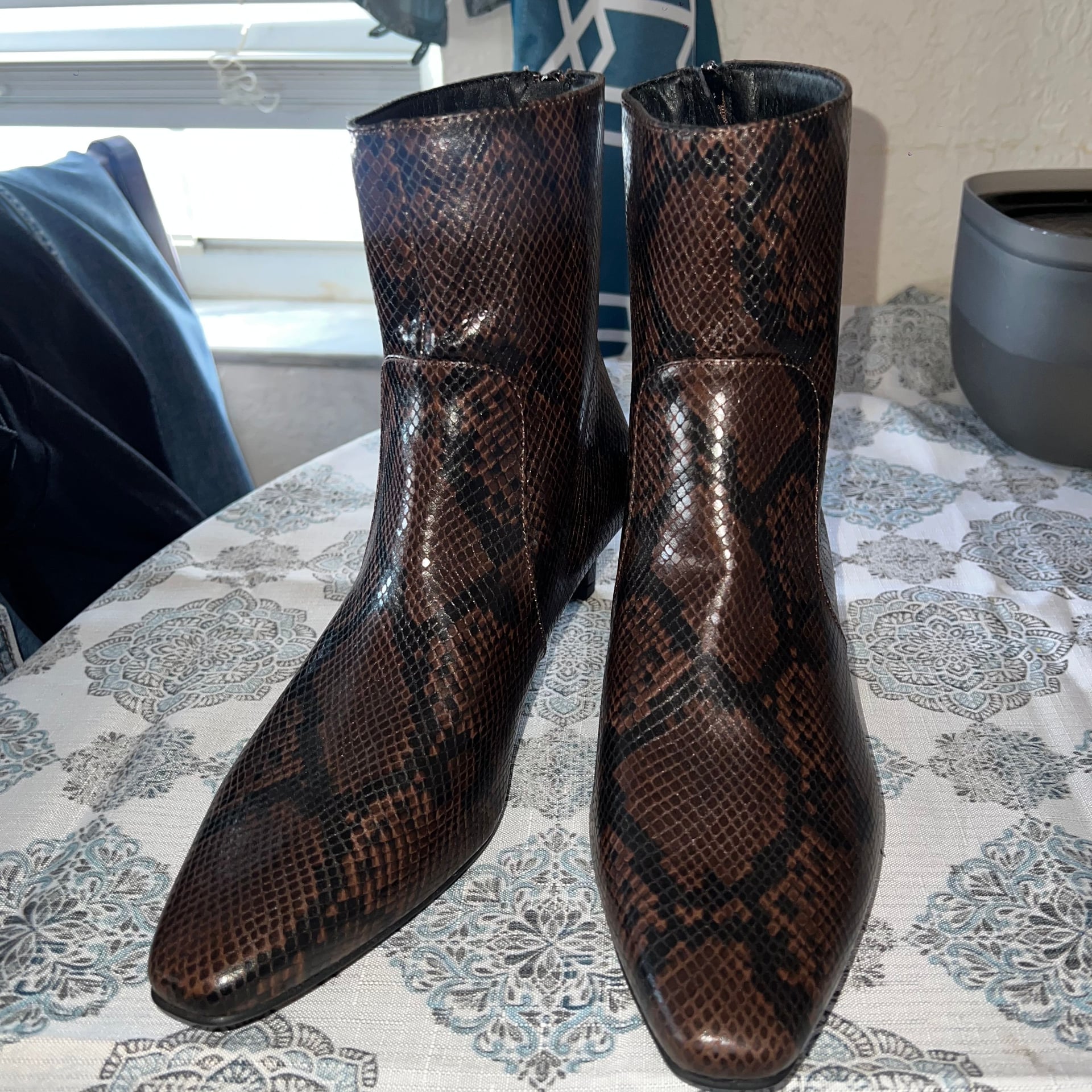 Brown Kitten Heel Boots Booties Womens 2