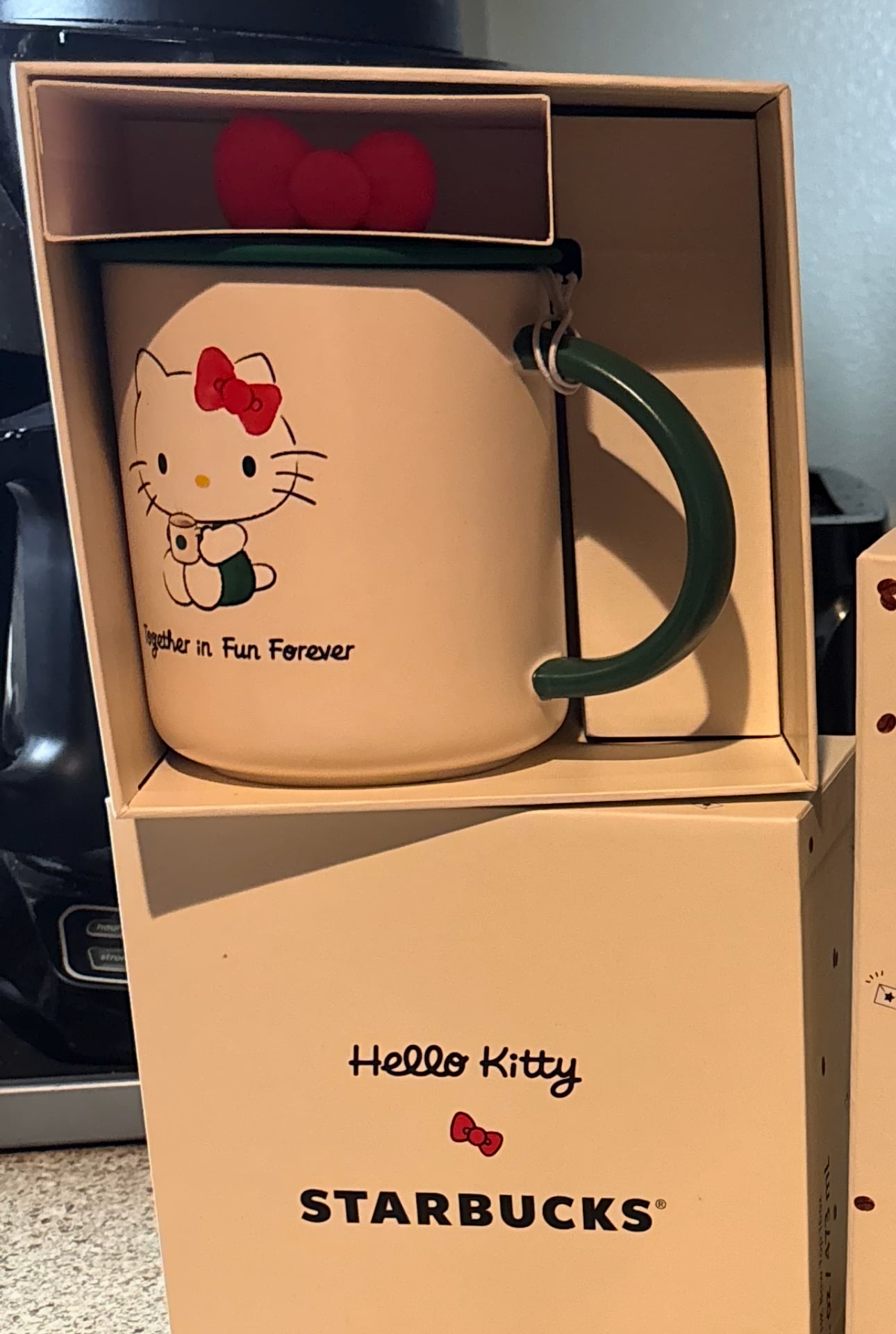 Starbucks Hello Kitty CERAMIC Mug cup 355ml (16 oz) Limited Edition 1