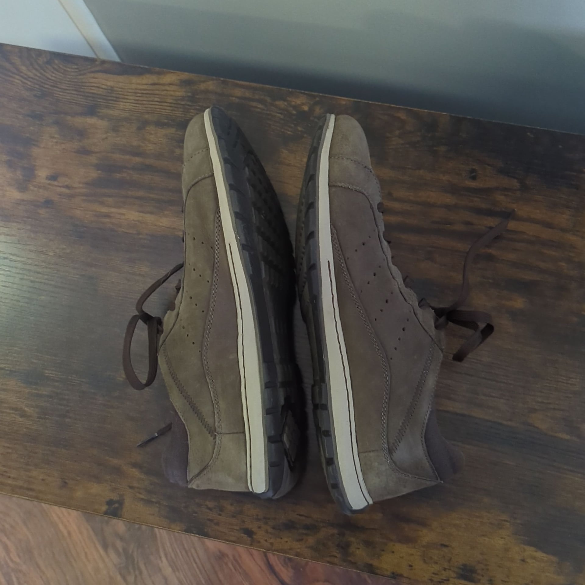 Columbia Three Passes Men's Brown Leather Sneakers 7