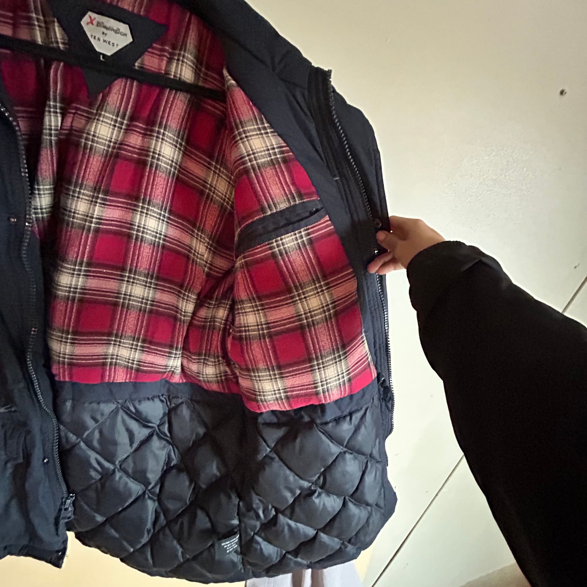 Vintage X Dimension by Ten West Navy Blue waterproof Down Jacket Plaid Lining 8