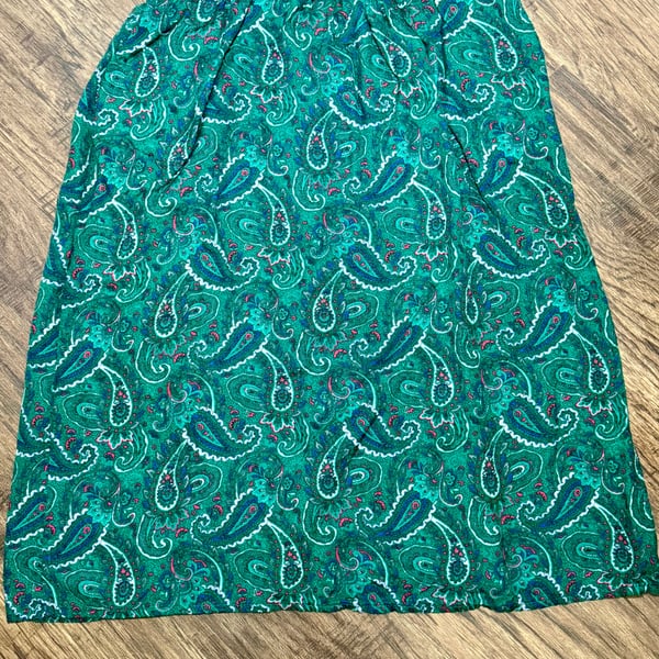 Vintage Paisley Midi Skirt Green w/pockets Size 16 Made in USA