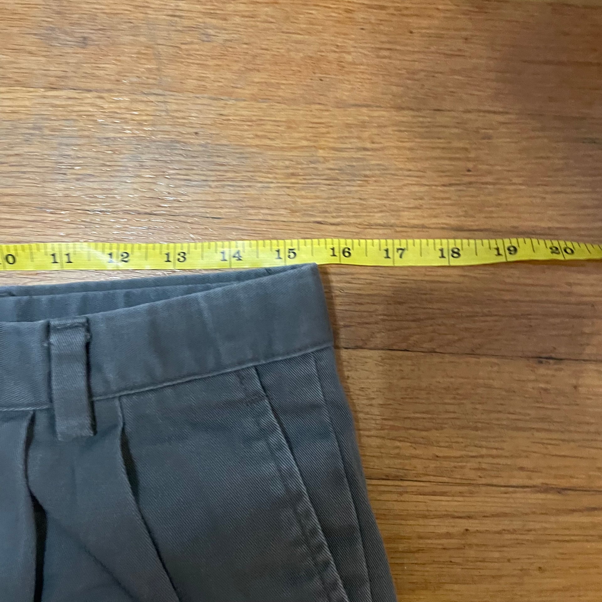 Men’s Grey Dockers preppy straight leg dress pants size 33x32 5