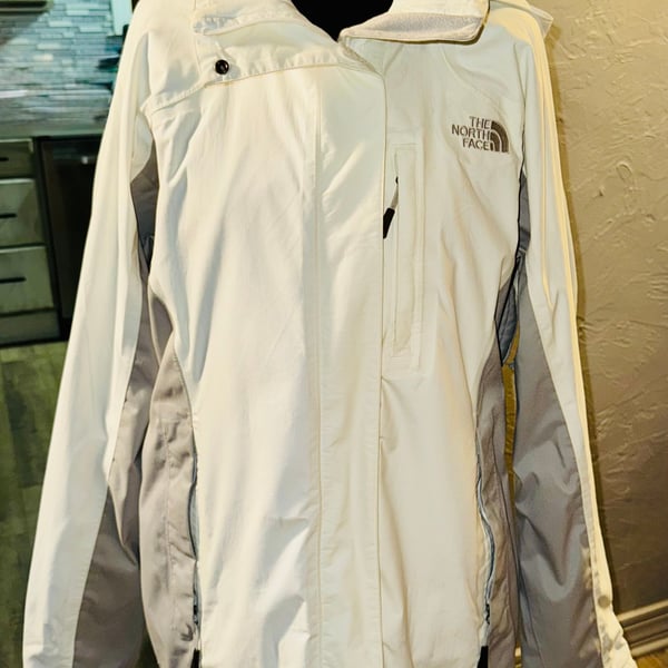The North Face Women's HyVent Varius Guide Jacket