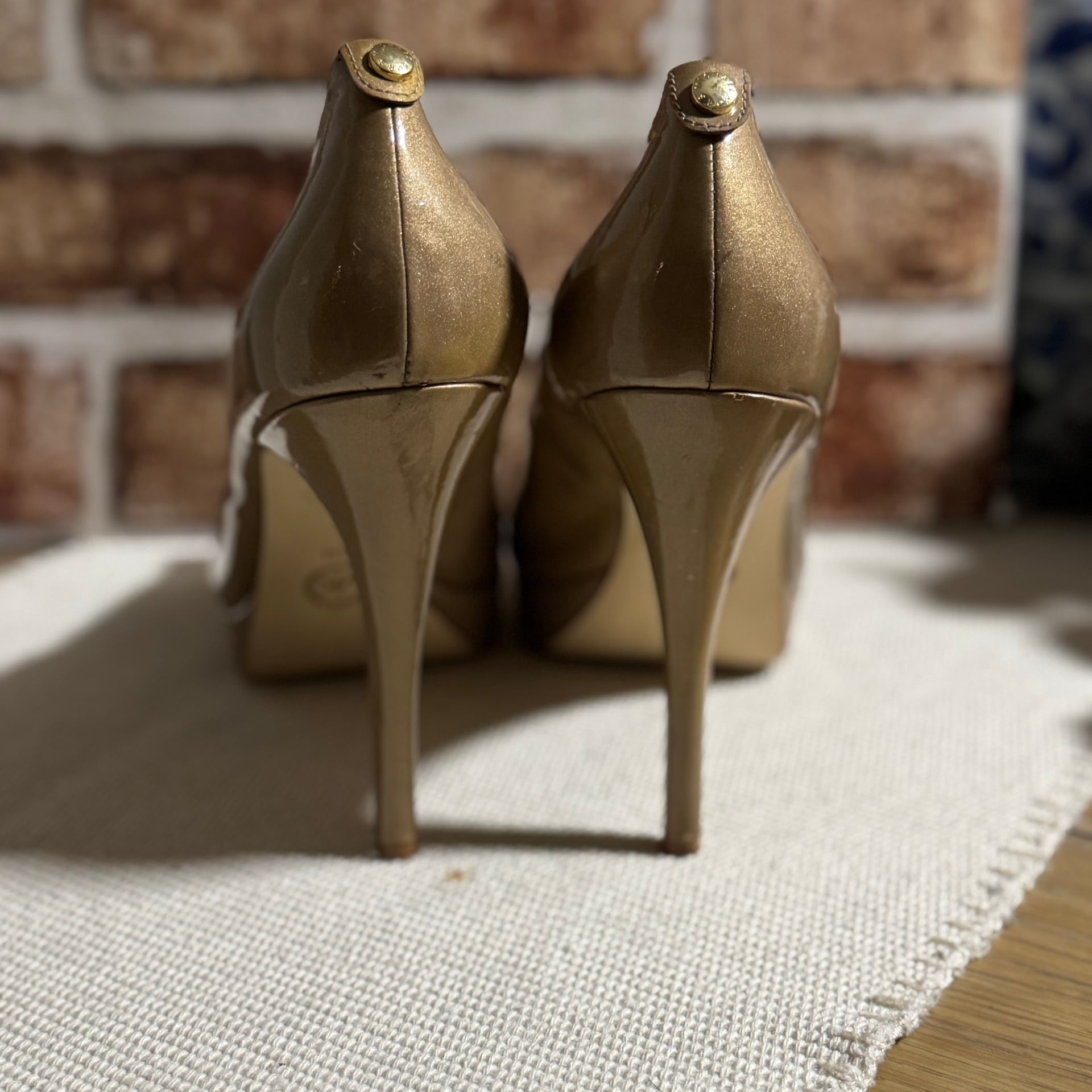 Michael Kors York Platform Gold Peep Toe Stiletto Heels Size 10 Holiday Party 4