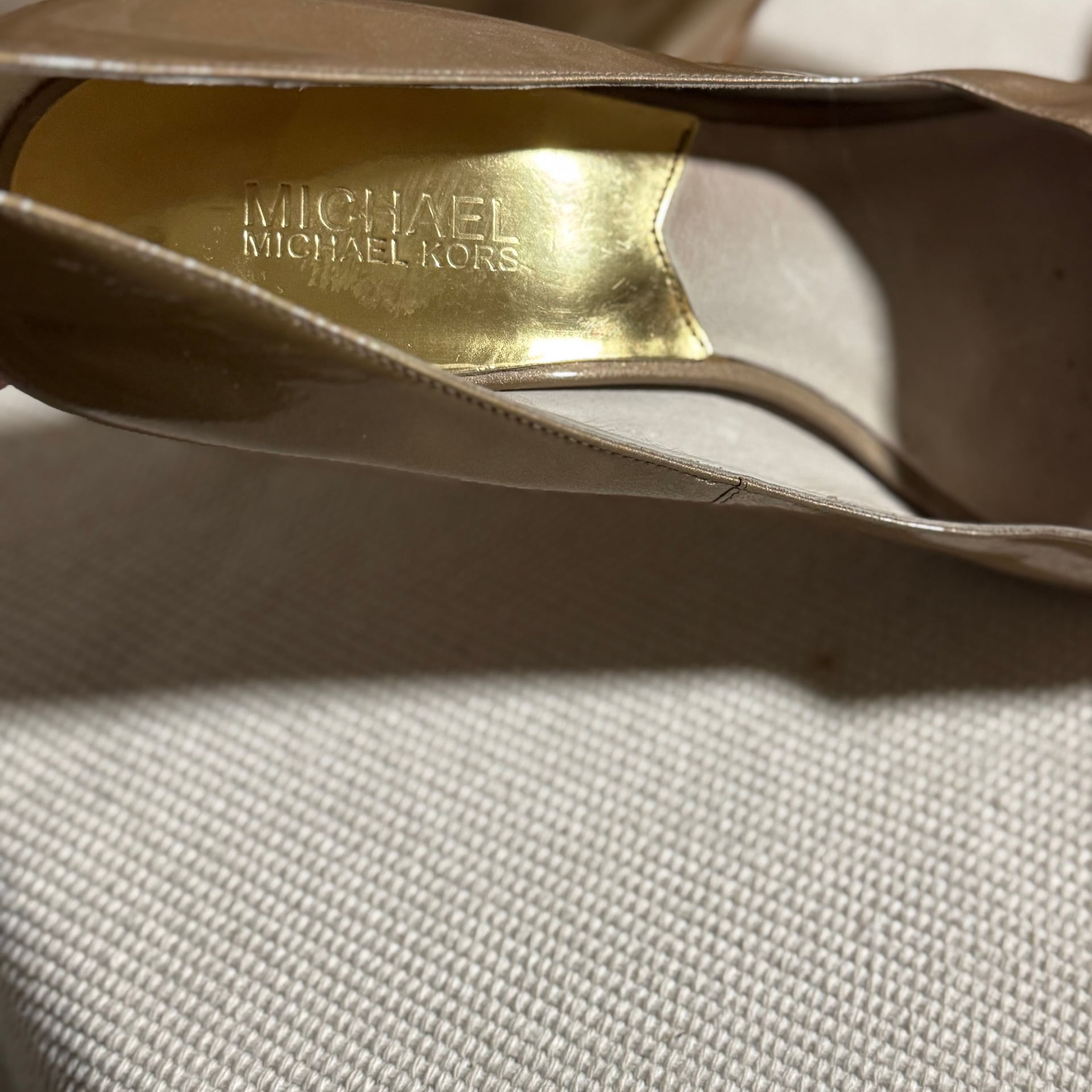 Michael Kors York Platform Gold Peep Toe Stiletto Heels Size 10 Holiday Party 7