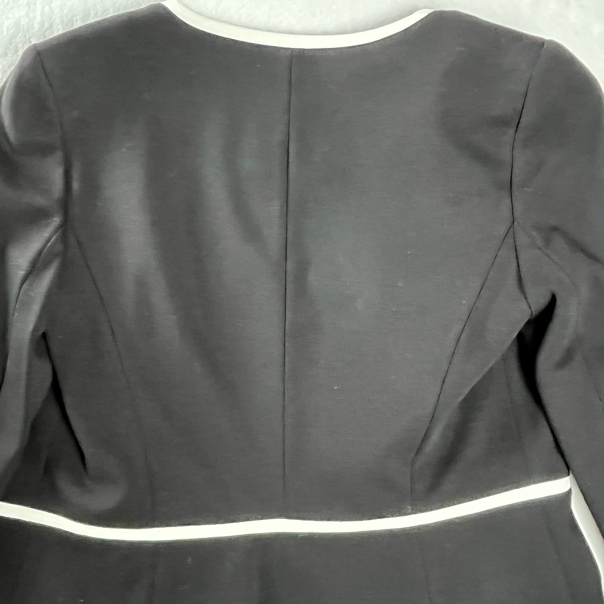 Talbots Italian Knit Tipped Blazer Black White Trim Minimalist Jacket Size 2 7