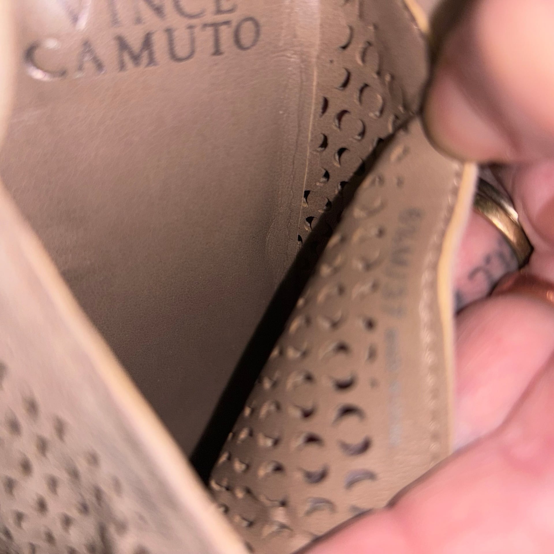 Vince Camuto 7