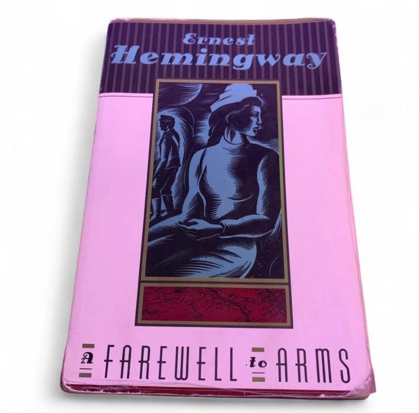 A Farewell to Arms by Ernest Hemingway PB (FC90-2-R) 9780684801469 1