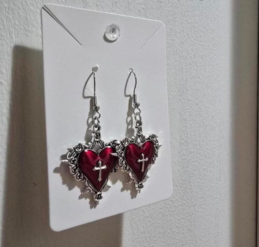 Gothic Red Thorned Heart Earrings - Israel 4