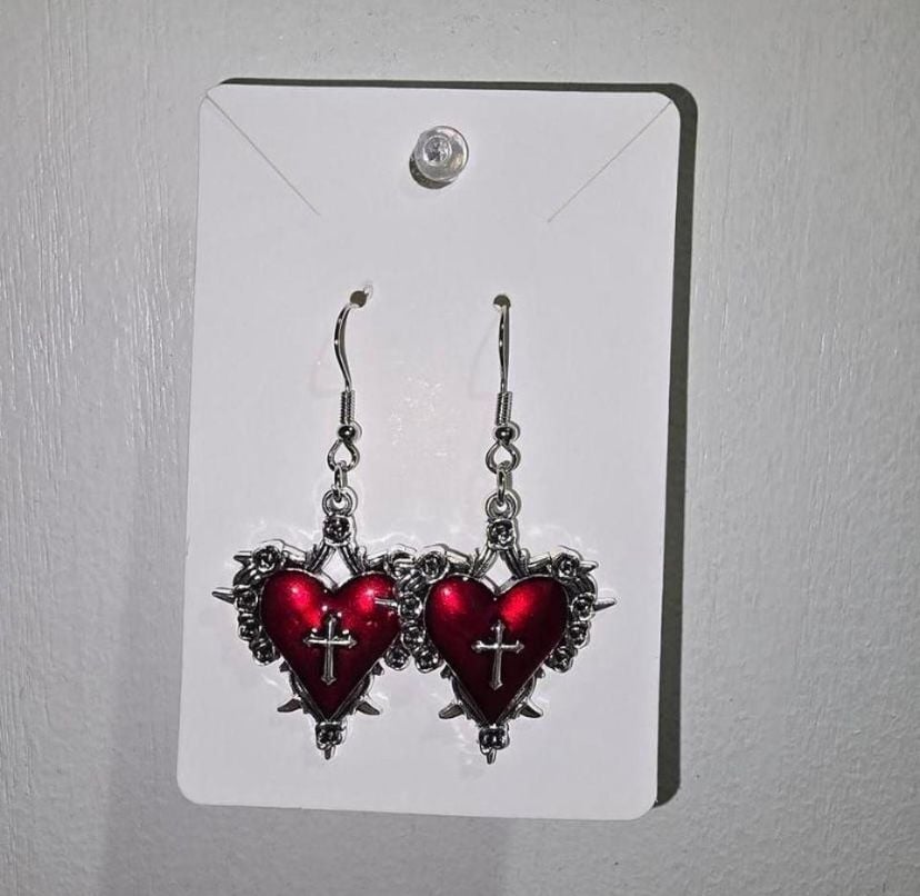 Gothic Red Thorned Heart Earrings - Israel 6