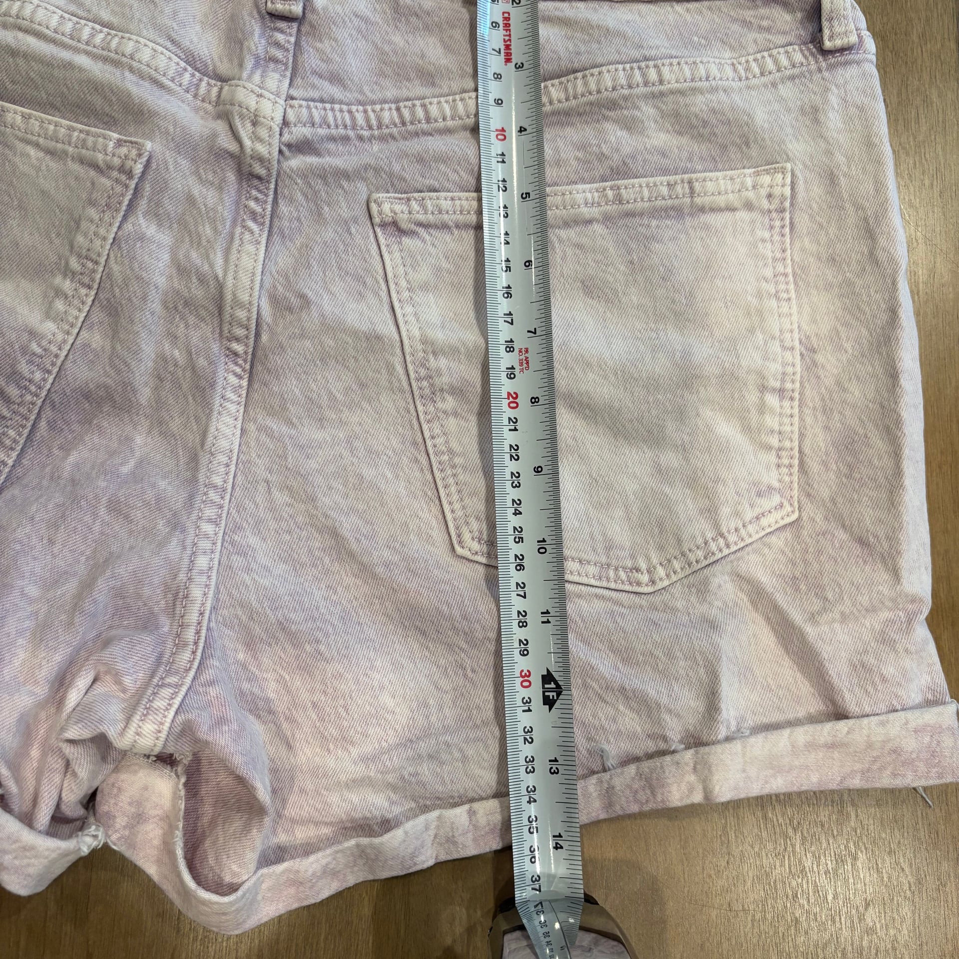 Universal Thread Vintage Midi Acid Wash Purple/Pink Jean Shorts 7