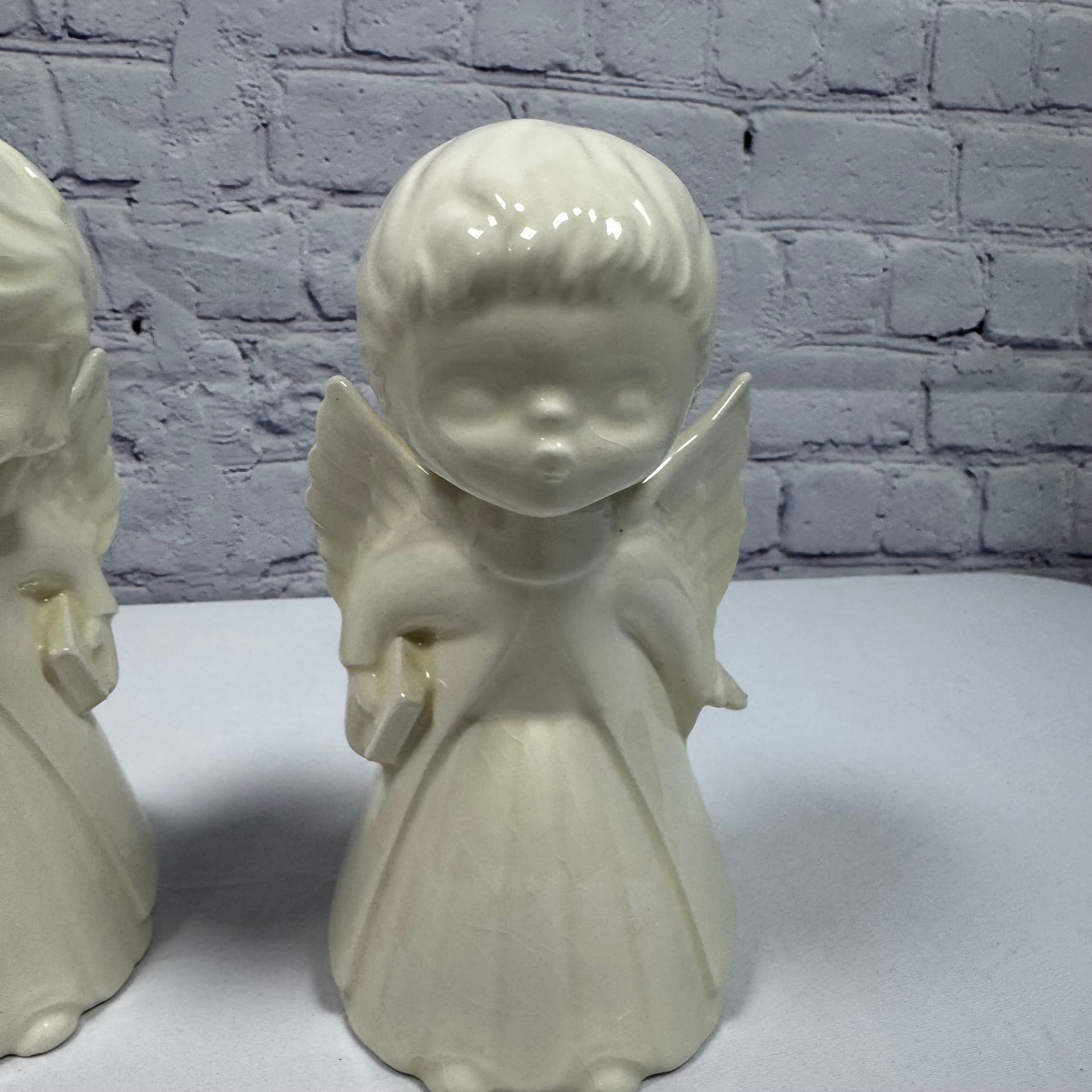 Vintage White Ceramic Kissing Angels Figurines Girl and Boy Set of 2 5