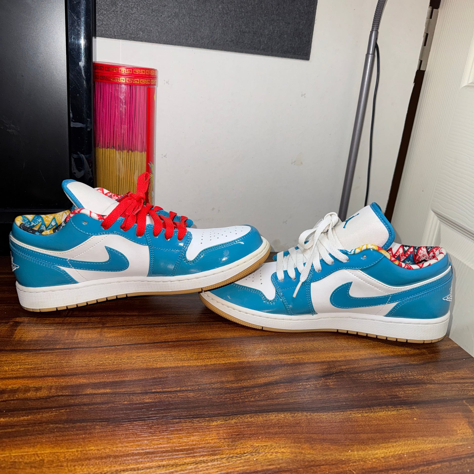 NEW Nike Air Jordan 1 Low SE 'Barcelona Cyber Teal' 7
