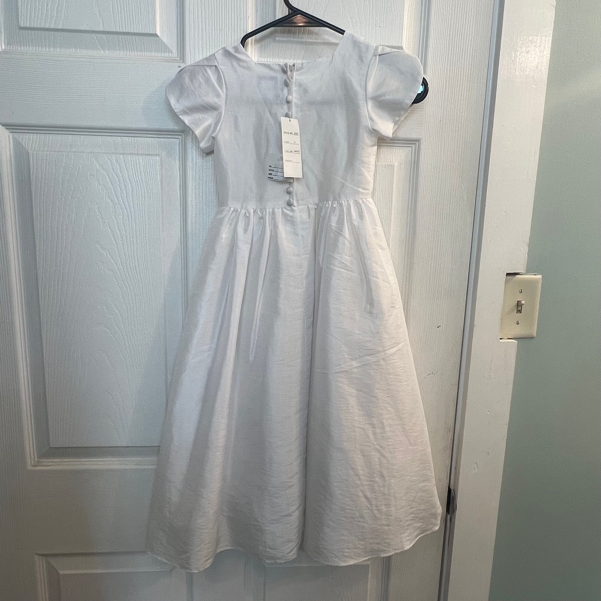 Rosebuds Ivory Flower Girl Dress Style 5114 Size 4 Wedding Church 10