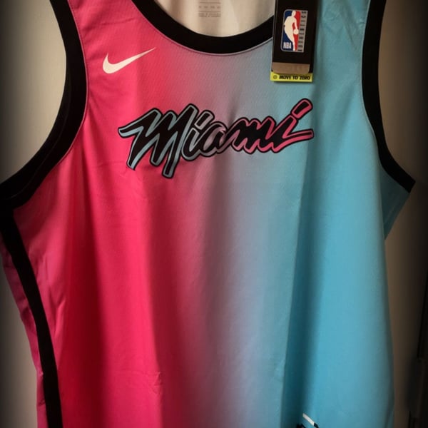 Nike Miami Heat Vice City Edition Swingman Jersey Pink Blue Gradient Size L