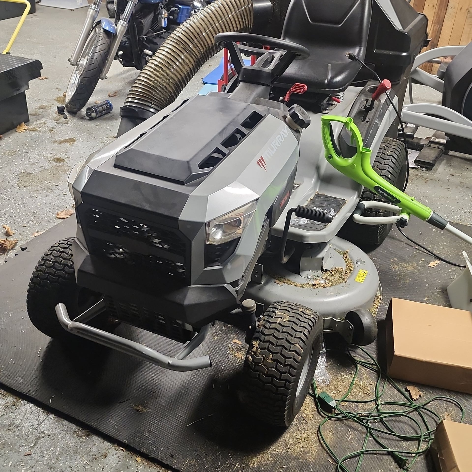 Murray MT200 42 in. 19.0 HP 540cc EX1900 Series Briggs and Stratton Engine lawn mower 2