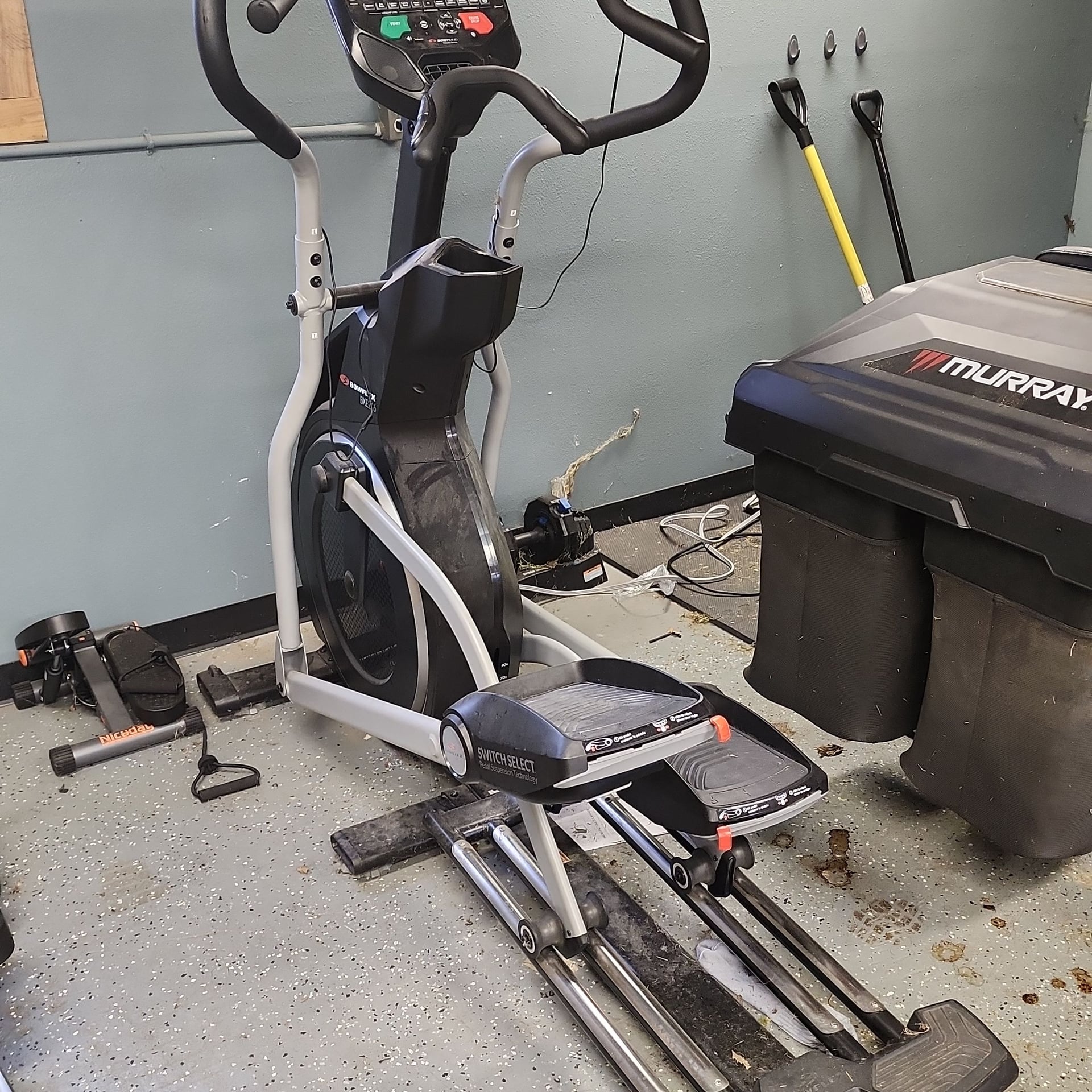 Bowflex BXE216 Elliptical 1