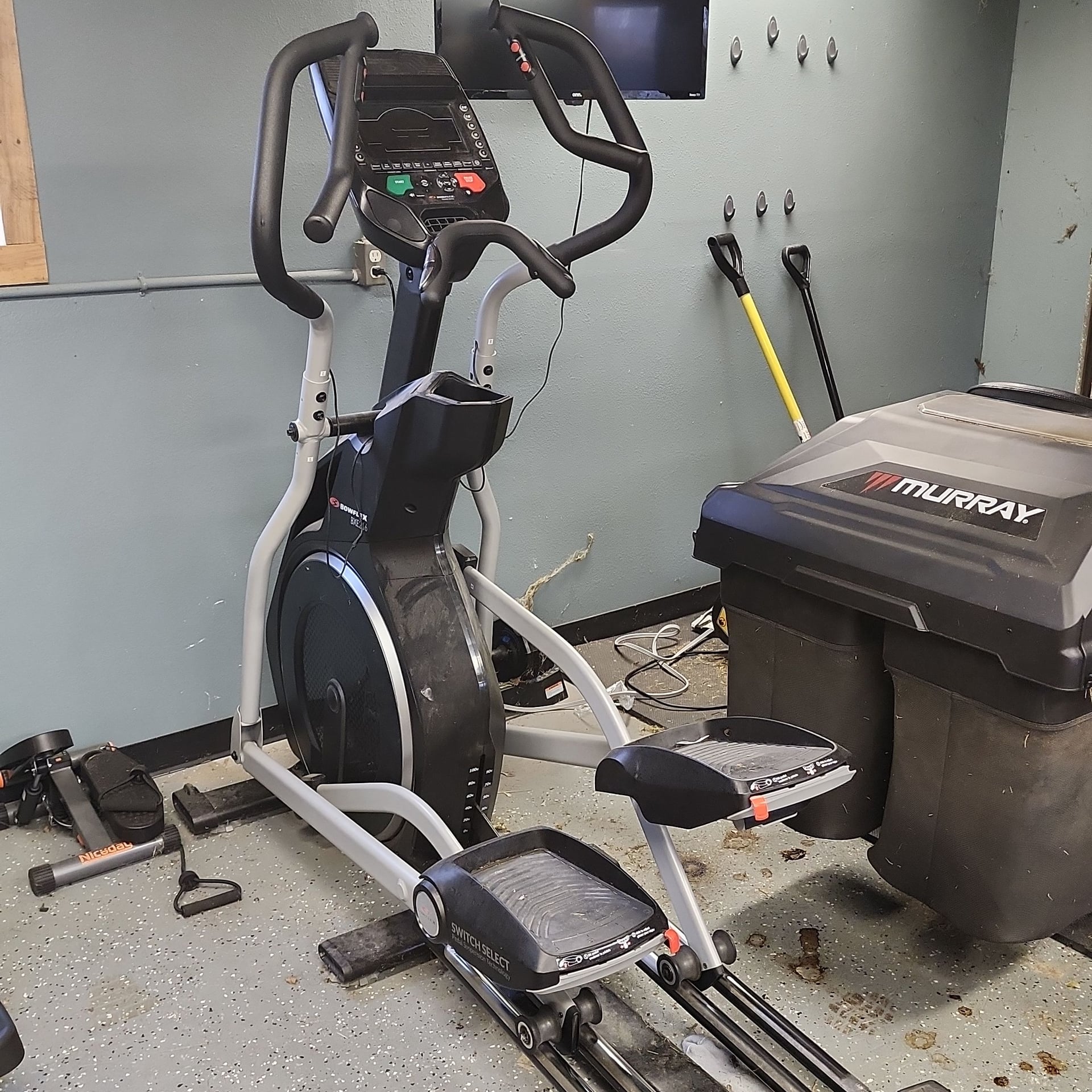 BowFlex BXE216 Elliptical 1