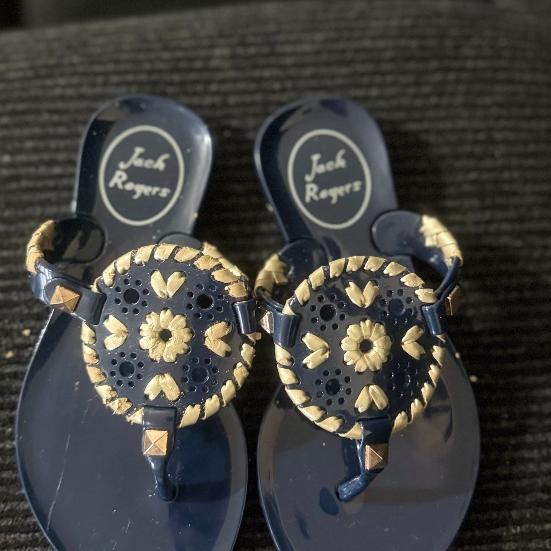 Jack Rogers Georgica Jelly Sandal in Midnight Navy & Gold 2