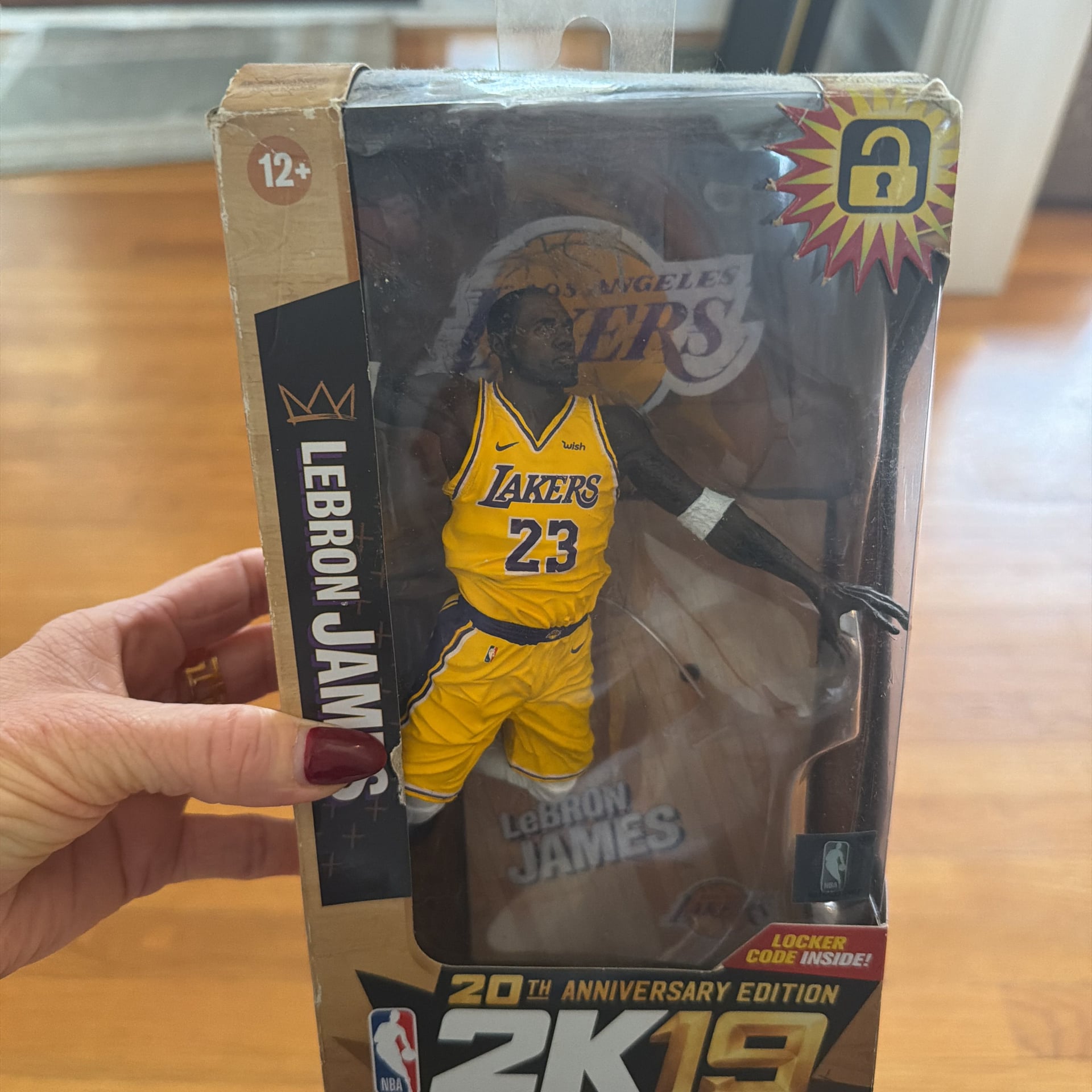 McFarlane NBA 2K19 Lebron James 20th Anniversary Edition Action Figure 2