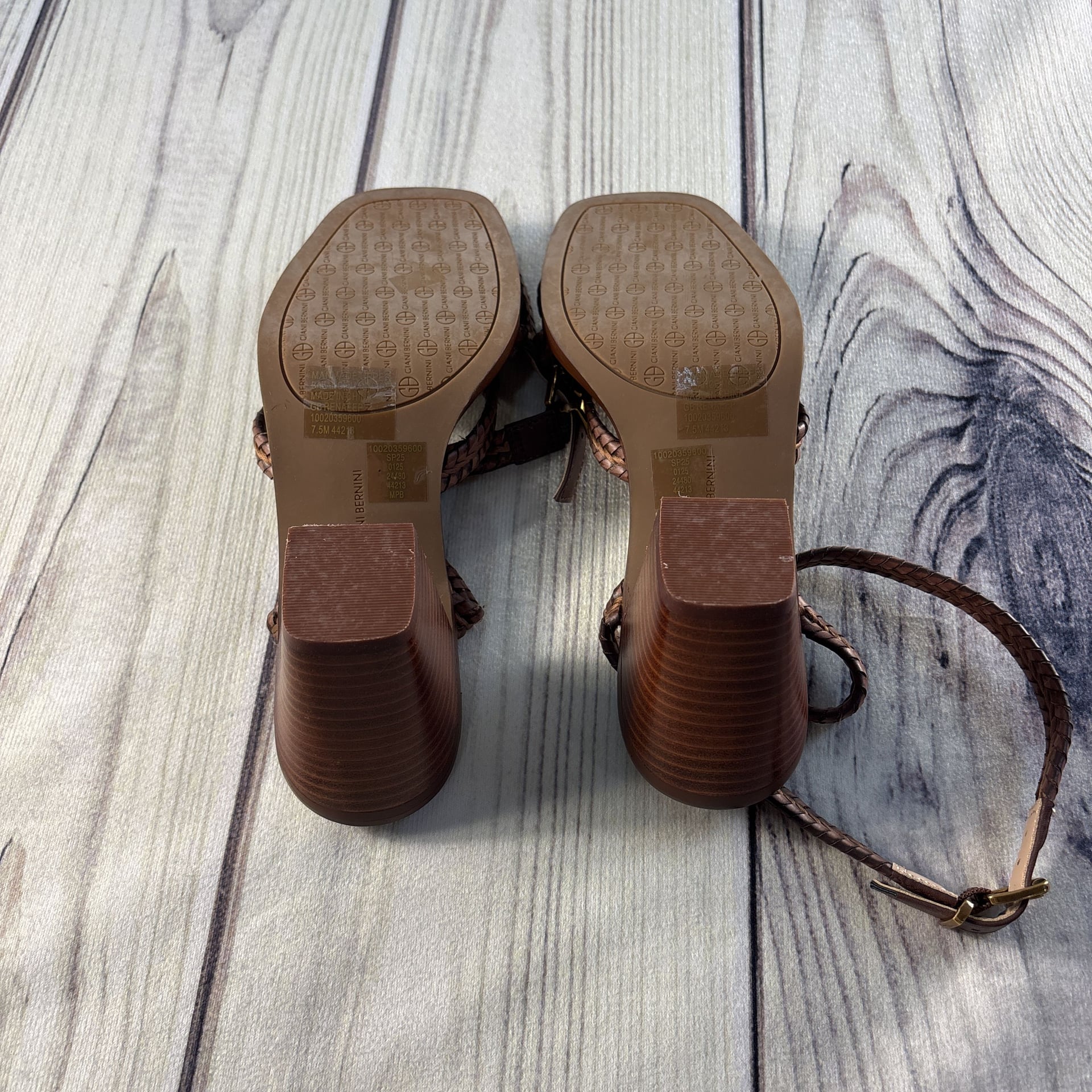 Giani Bernini Women’s Size 7.5M Strappy Brown Heels Sandals 9