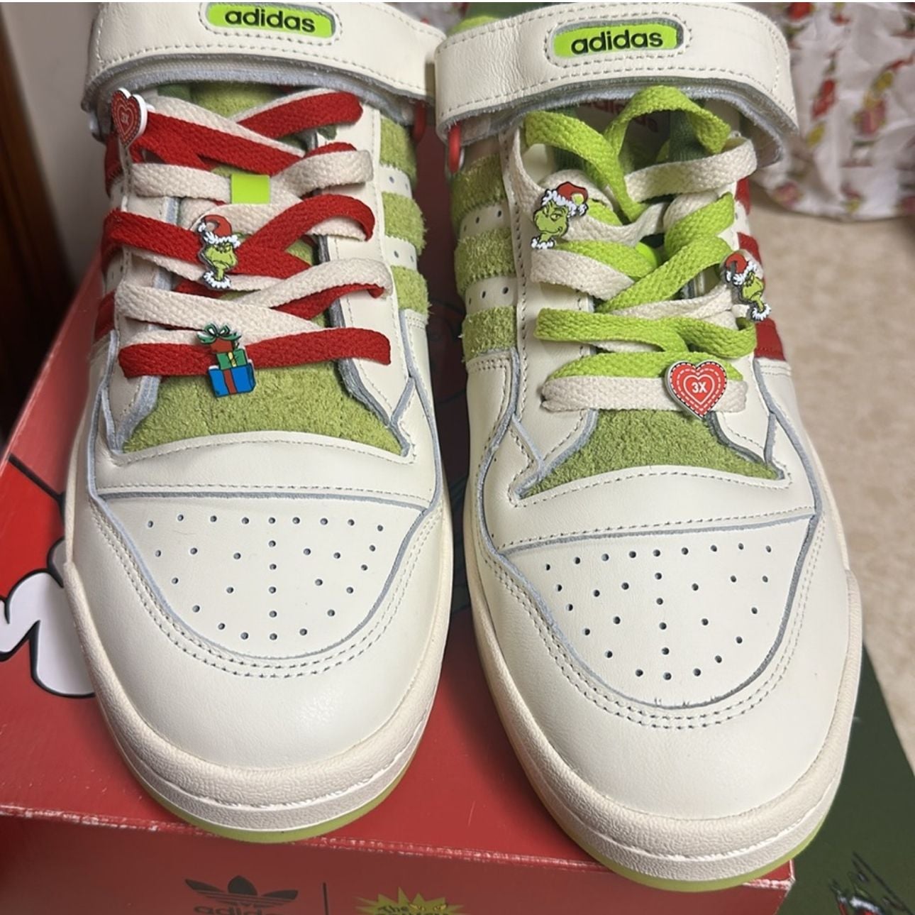 Adidas Forum Low x The Grinch Cream White Collegiate Red Solar Slime ID3512 3