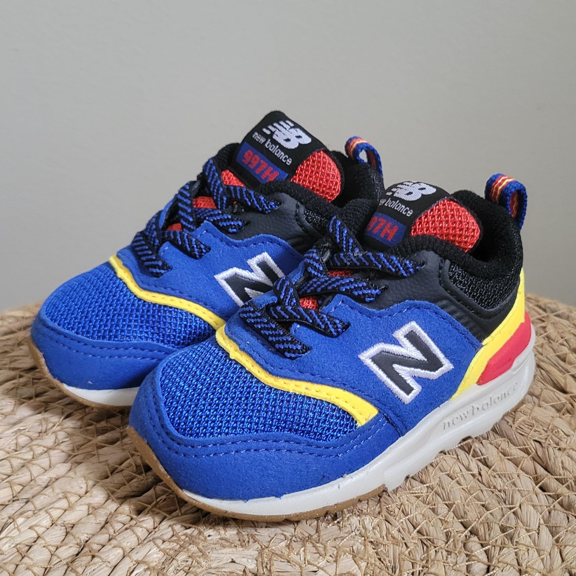 Toddler New Balance 997H Bungee Lace,NIB,3,Blue/Black/Yellow/Red 10