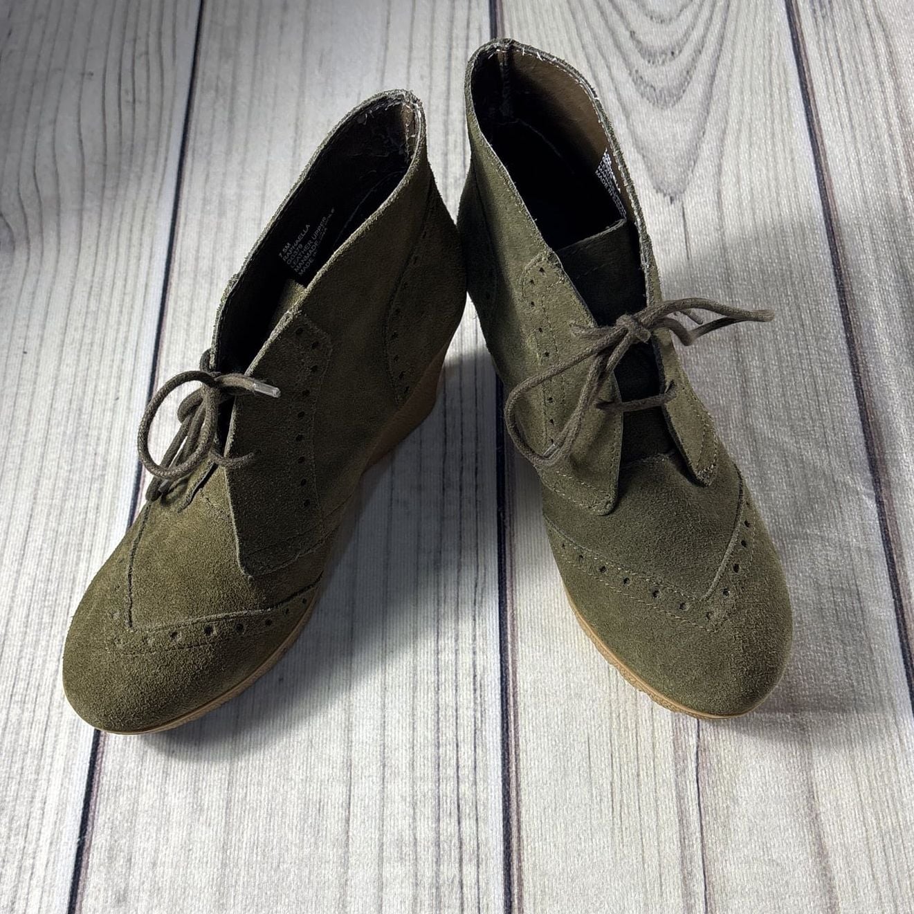 MIA Raphaella Size 7.5 Green Suede Lace Up Wedge Booties 2
