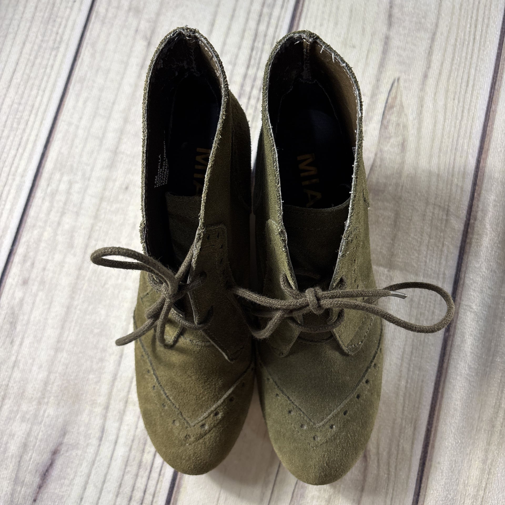 MIA Raphaella Size 7.5 Green Suede Lace Up Wedge Booties 5