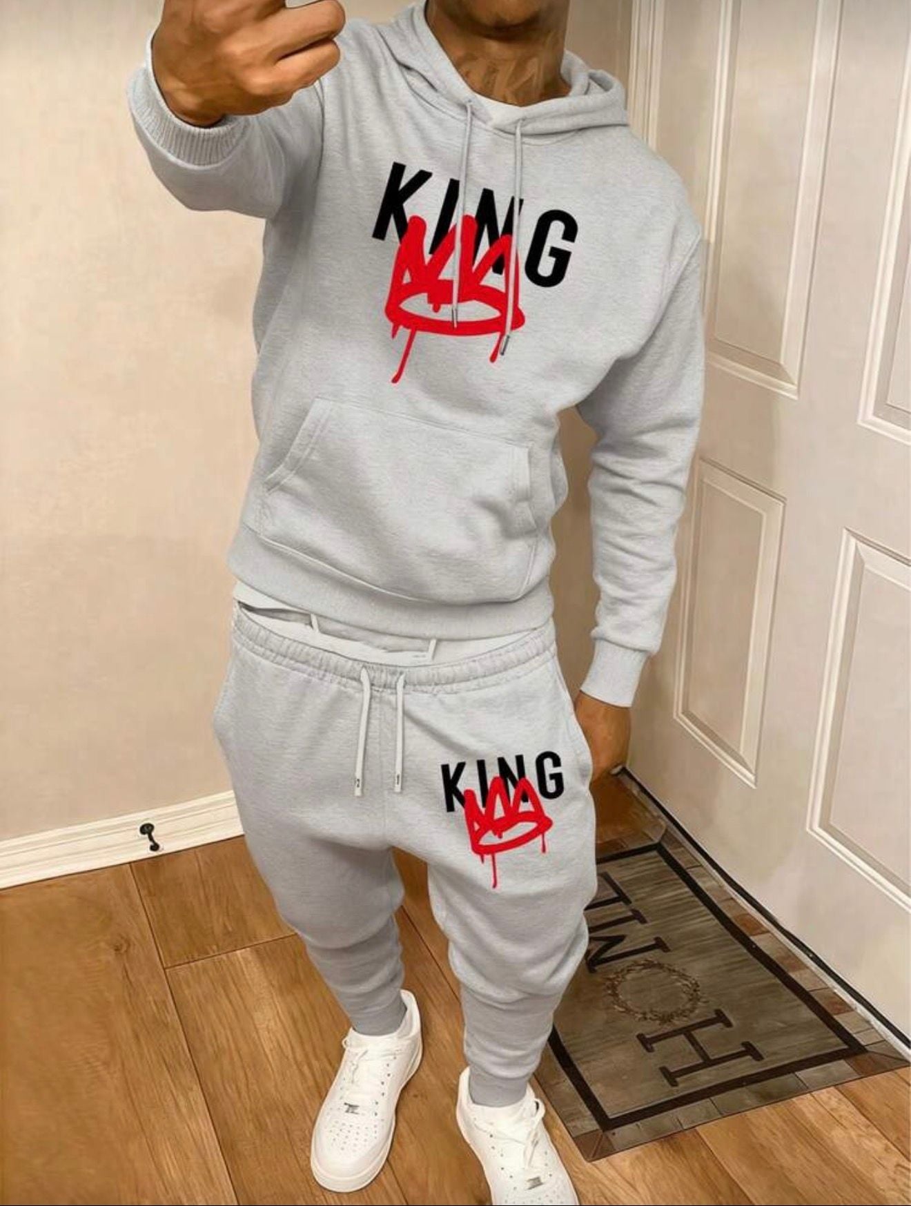 RED HOODIE NO KINGS 1