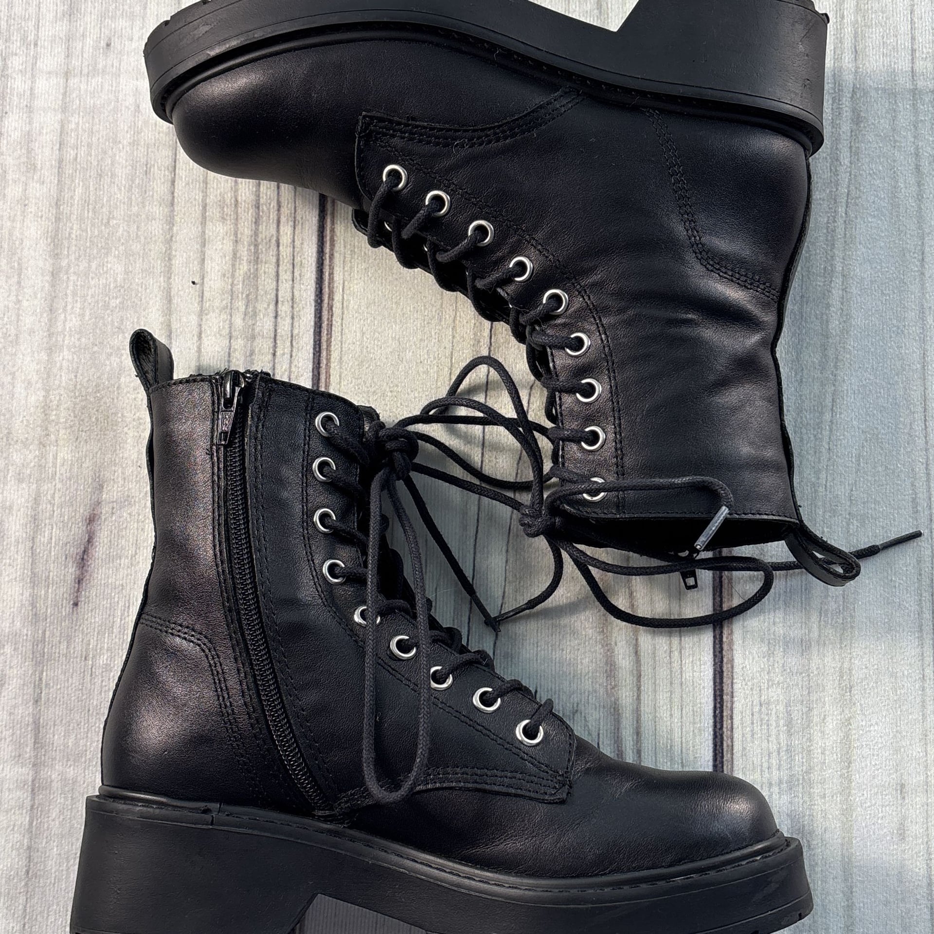 Steve Madden Tornado Combat style Boots Black Leather Lace-Up Size 6 EUC 5