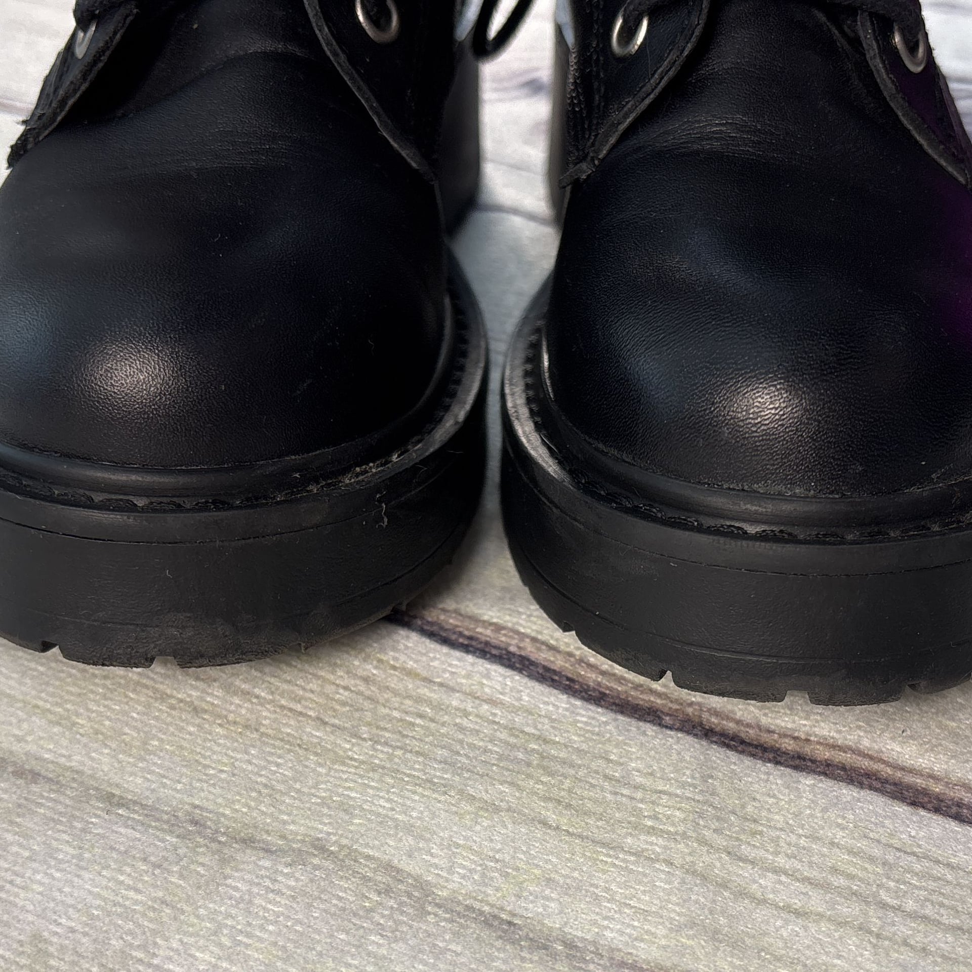 Steve Madden Tornado Combat style Boots Black Leather Lace-Up Size 6 EUC 10