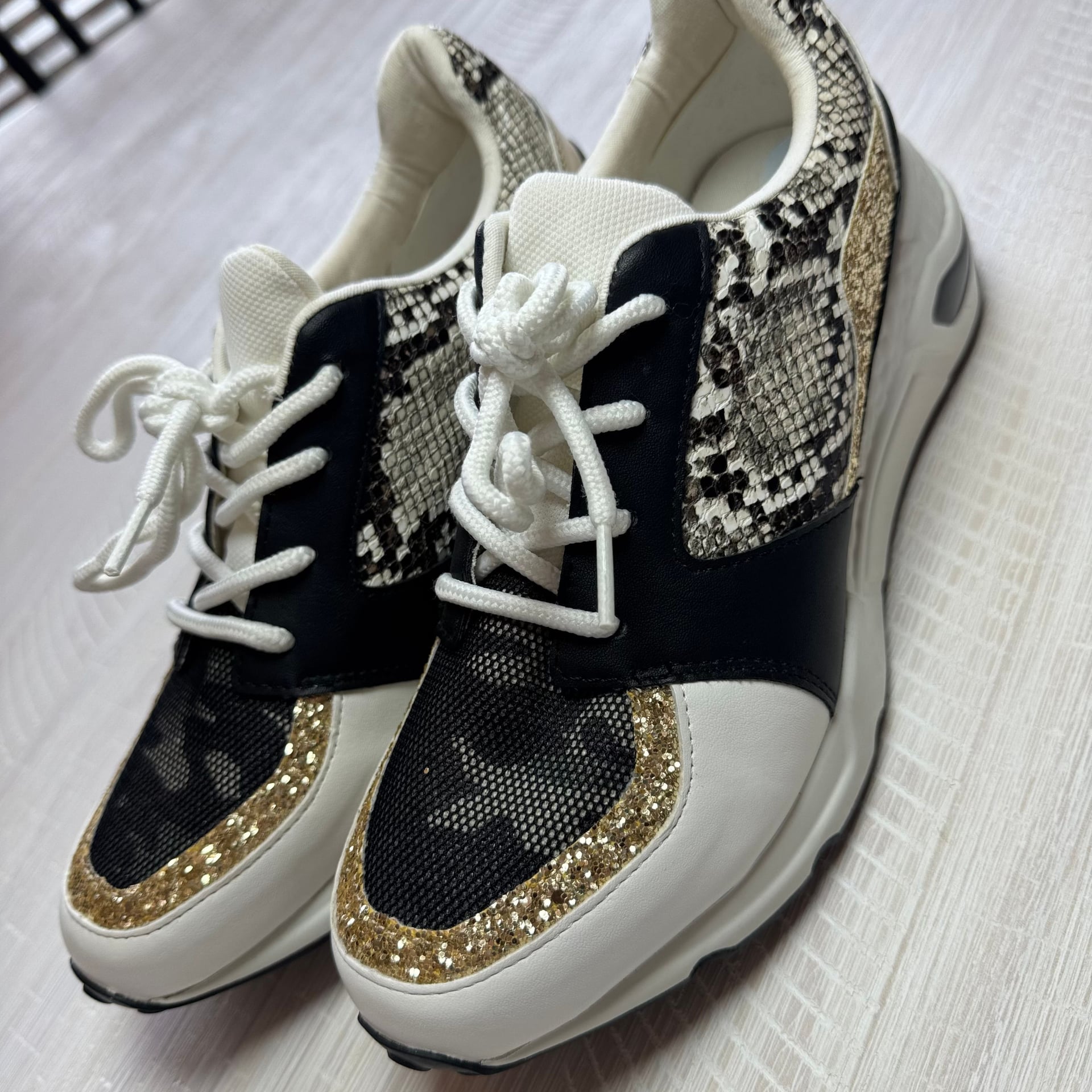 Steve Madden Cliff Barra Fashion Wedge Sneakers Black Gold Multi Lace Sequin 2