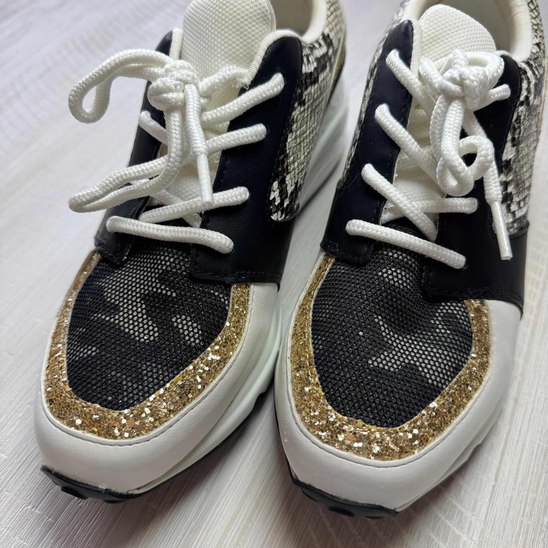 Steve Madden Cliff Barra Fashion Wedge Sneakers Black Gold Multi Lace Sequin 4