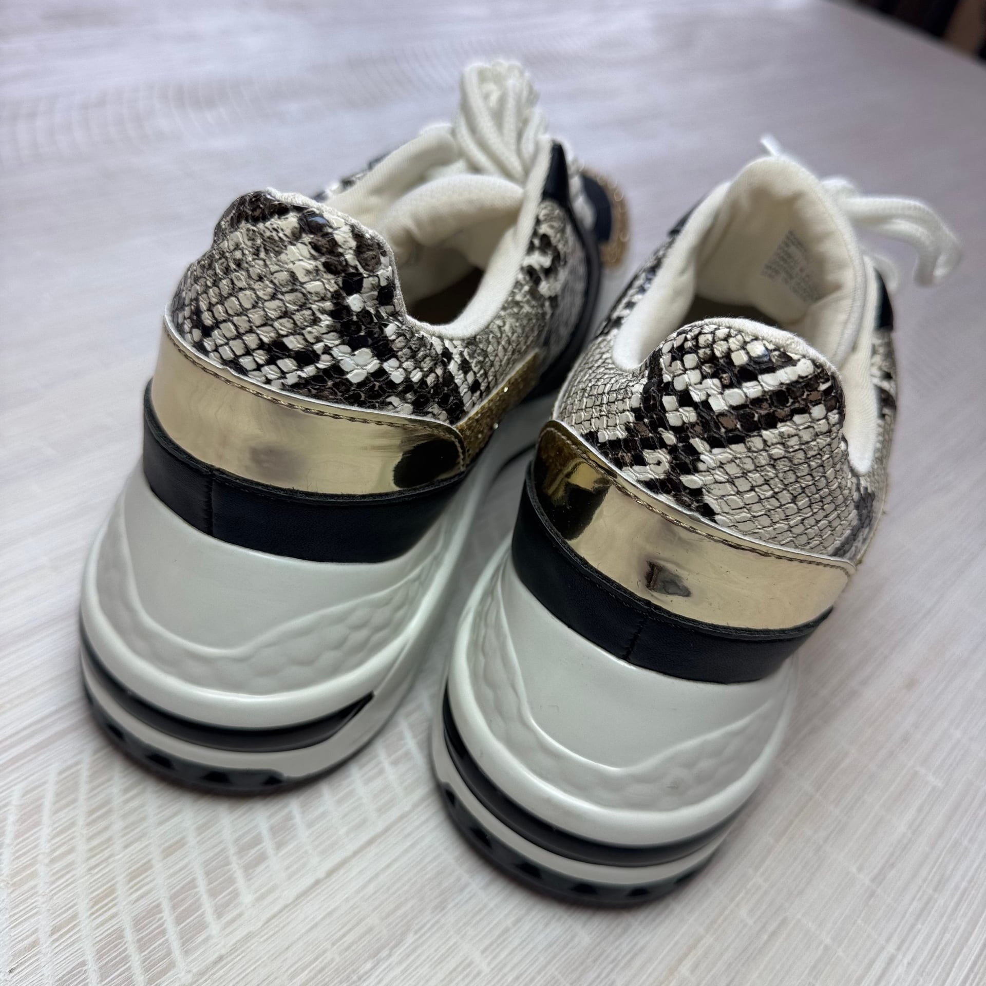 Steve Madden Cliff Barra Fashion Wedge Sneakers Black Gold Multi Lace Sequin 5