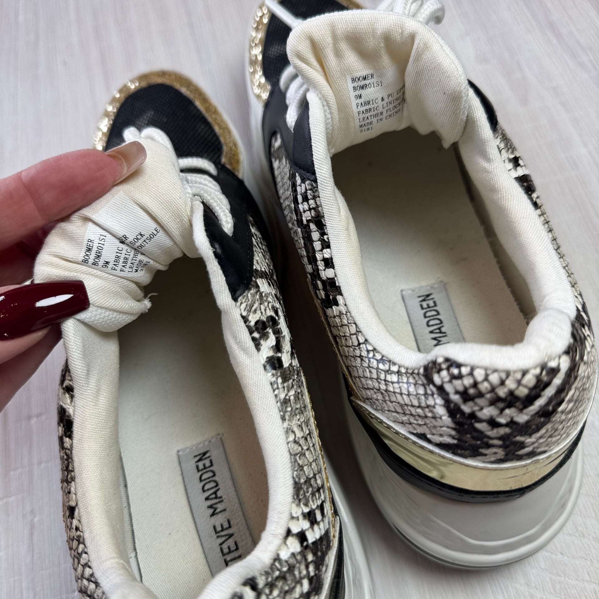 Steve Madden Cliff Barra Fashion Wedge Sneakers Black Gold Multi Lace Sequin 6