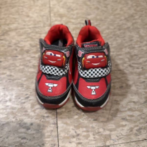 Disney Pixar Cars Lightning McQueen Toddler Boys Light-Up Athletic Sneakers