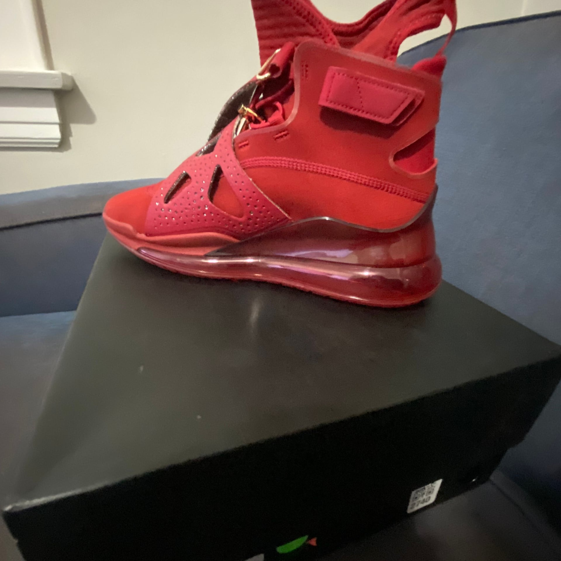 Swarovski x Wmns Jordan Air Latitude 720 LX 'Gym Red' 2