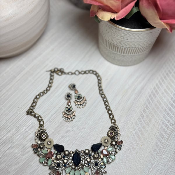 Chloe + Isabel Parisian Belle Statement Necklace & Earring Set