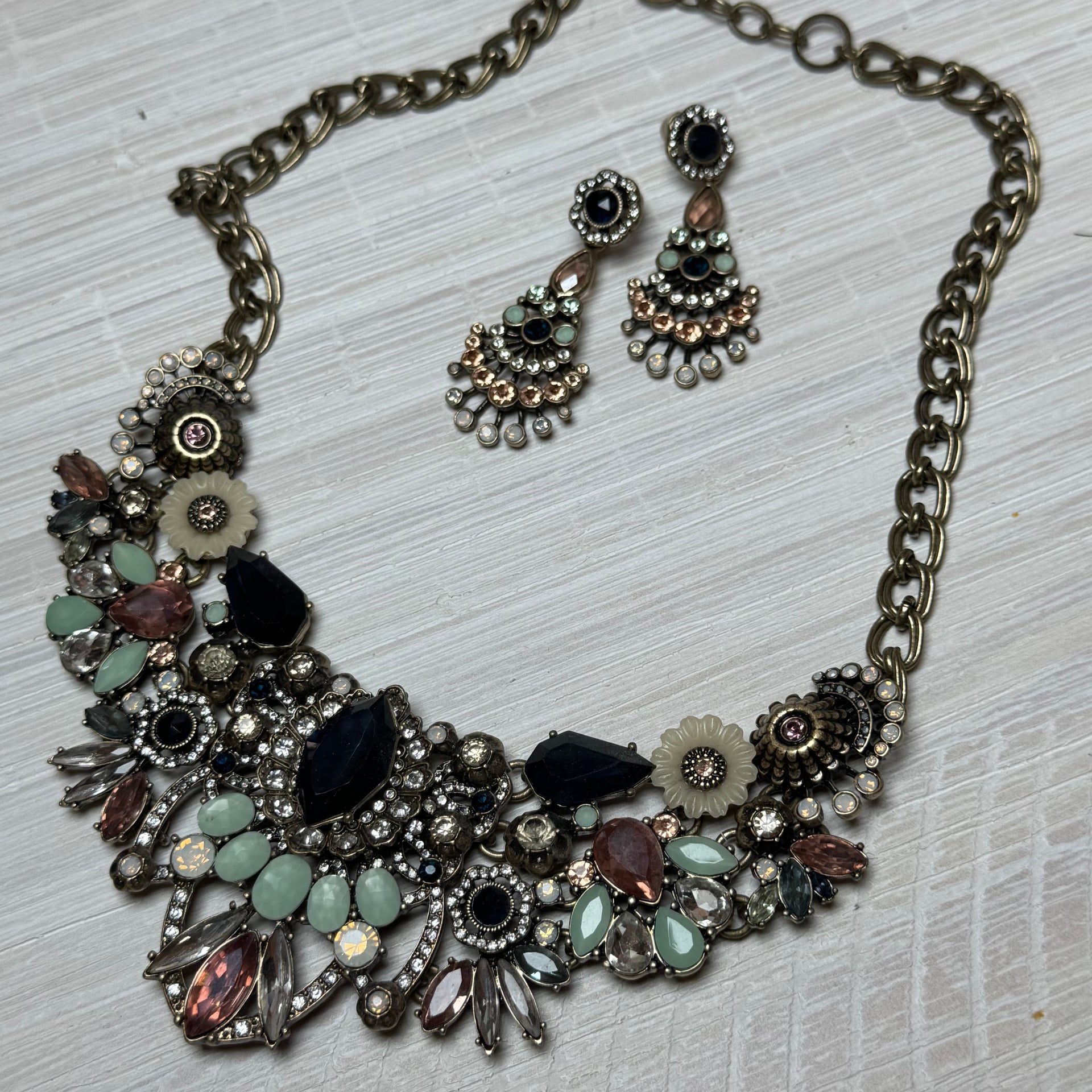 Product thumbnail 3
