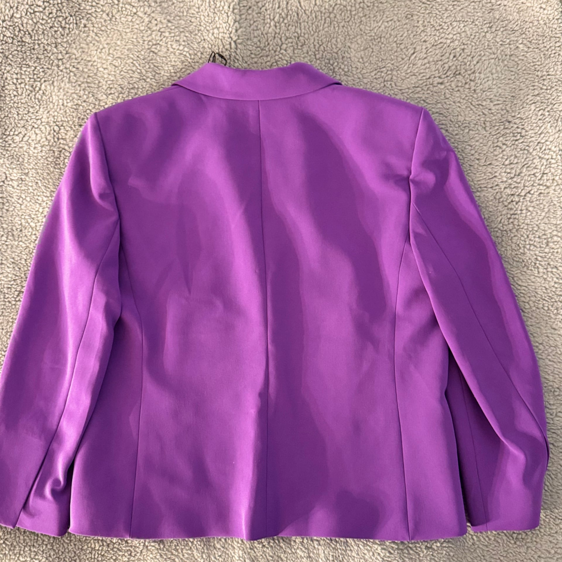 Theory Shrunken Single-Breasted Patch Pocket Blazer in Bright Peony 6