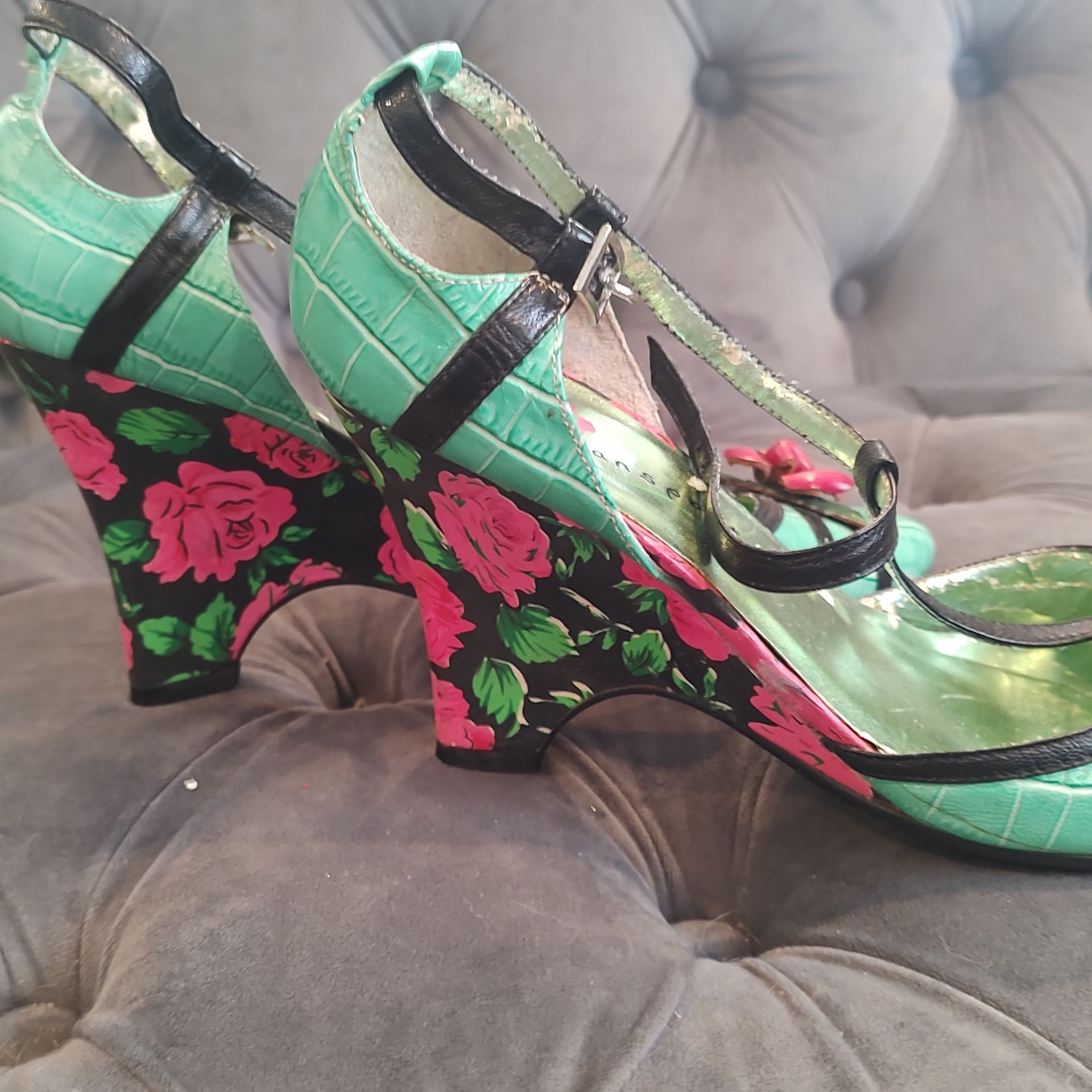 Vintage Green Rose Floral Lace Bow Heels 1