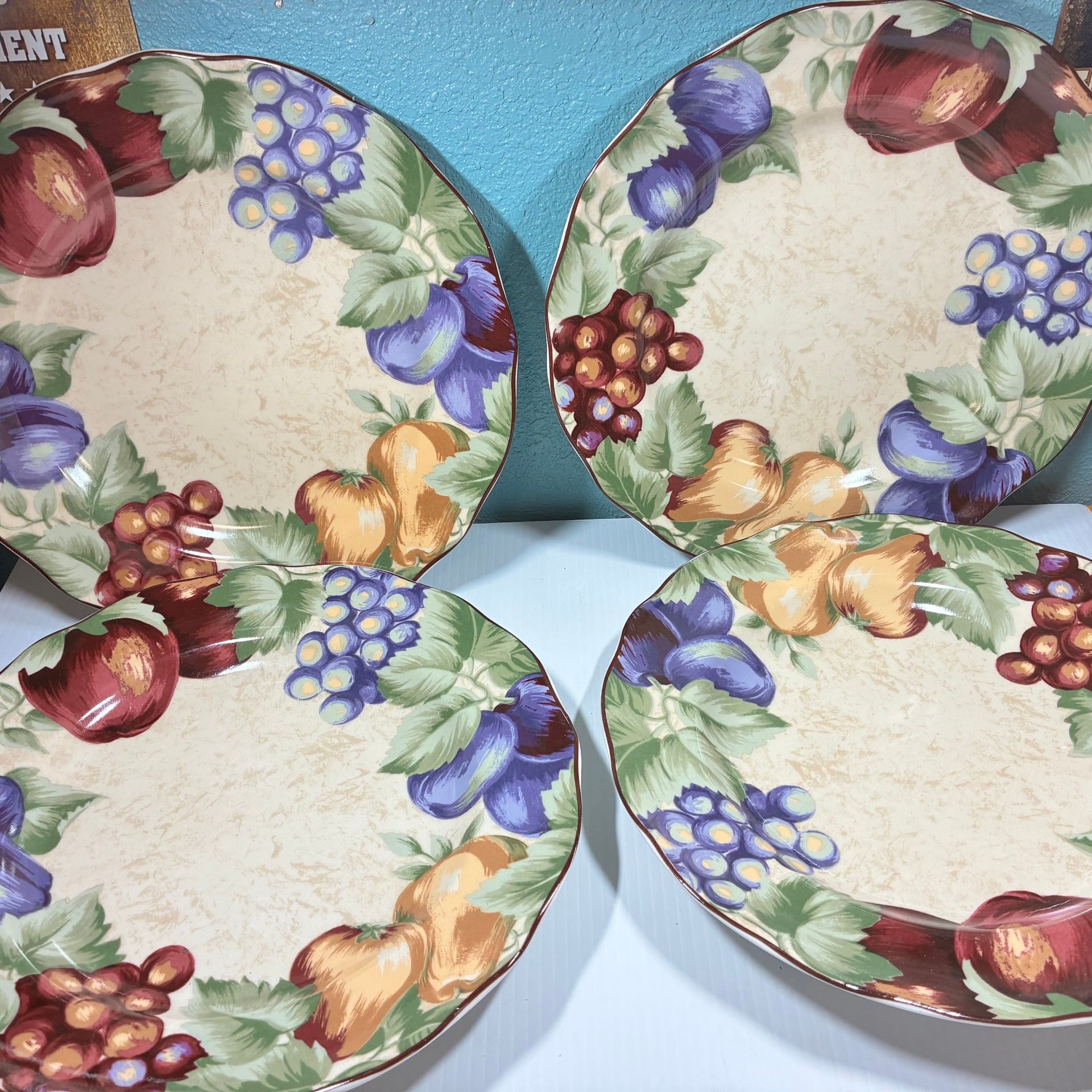 Noble Napa Valley Fruit Design Scalloped 4 11" Plates and 2 9" Salad Plates 2