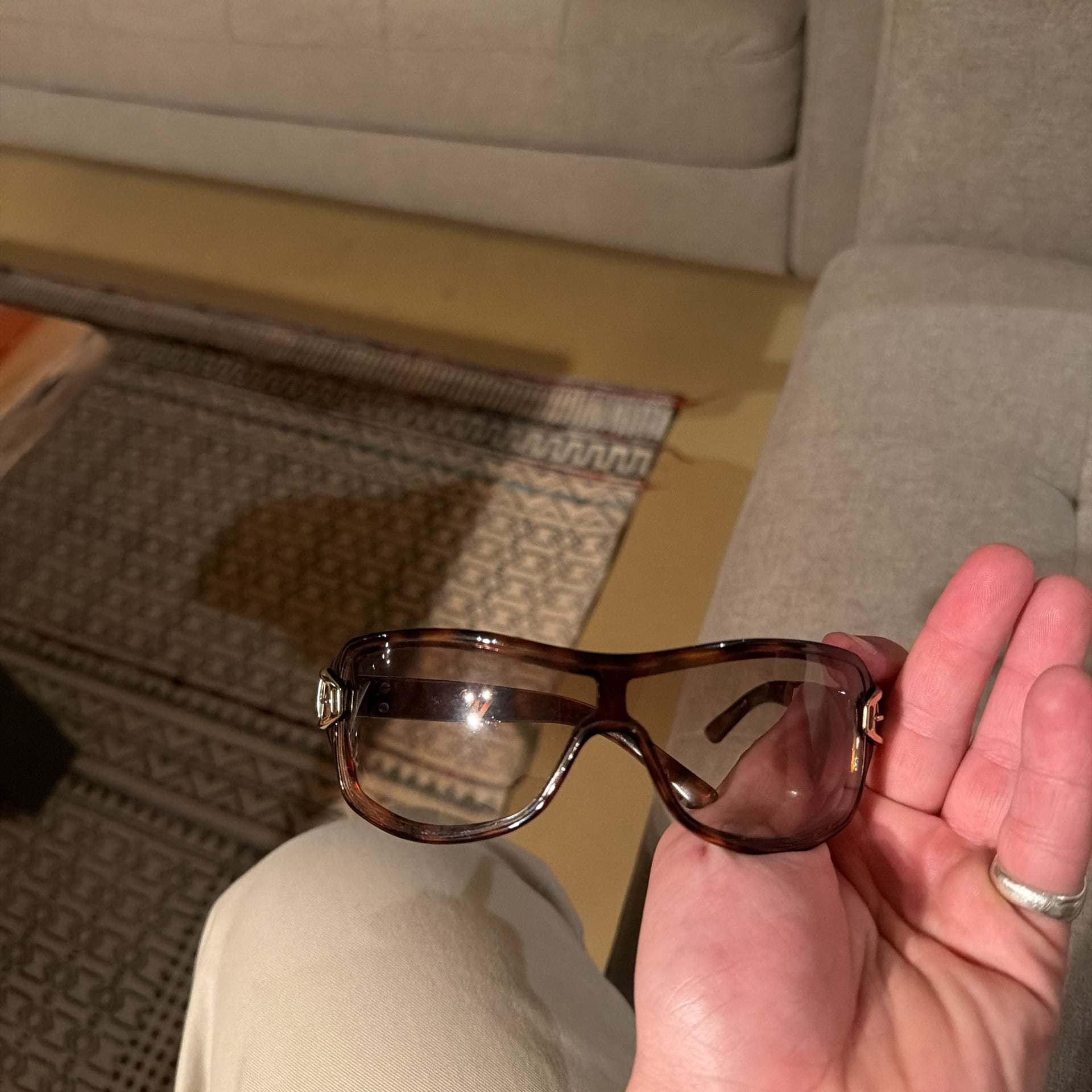 Vintage Gucci GG 2590/S Tortoise Shield Sunglasses with Gold Belt Buckle Logo 9