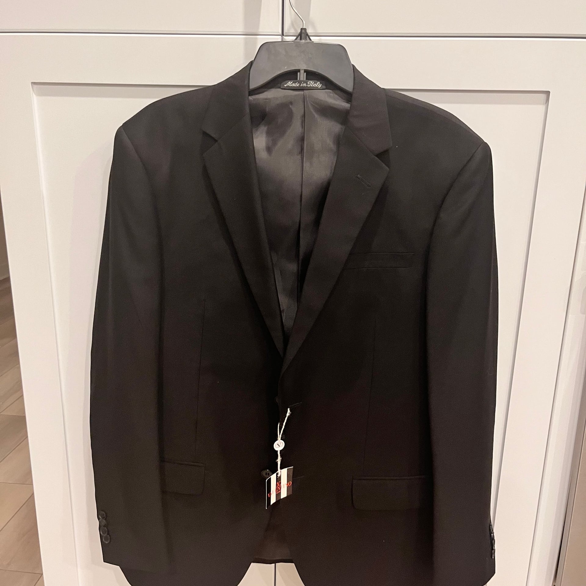 Valentino Men's Black Wool blend Blazer - Made in Italy - size 42r 1