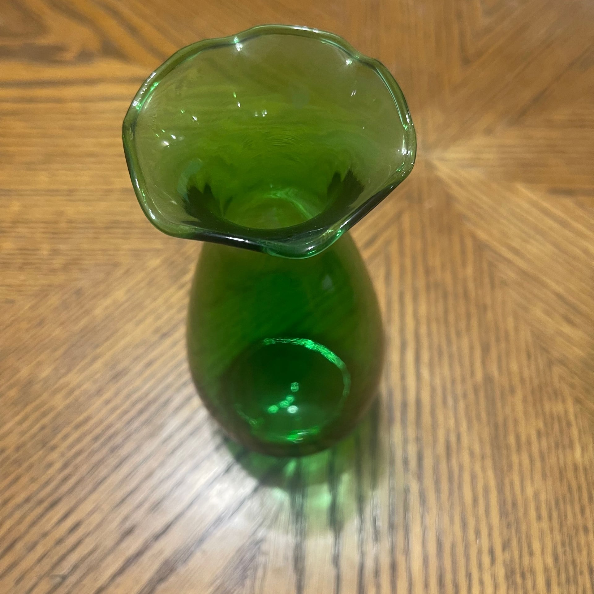 Vintage Anchor Hocking Forest Green Glass 6.5" Ruffled Crimped Top Vase 3
