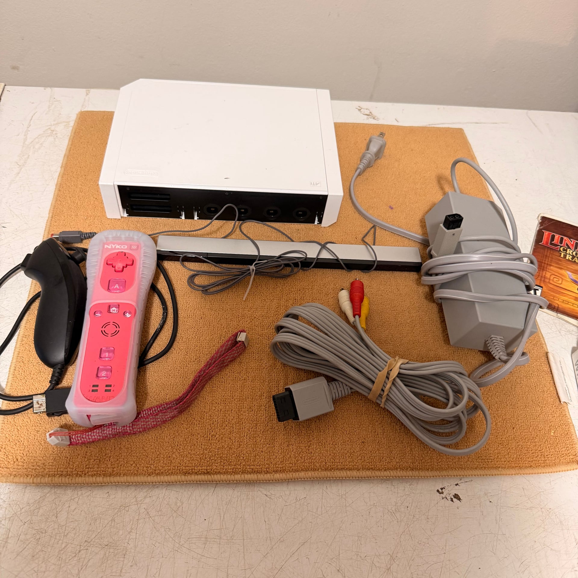 Nintendo Wii Console RVL-001 White Bundle with Controller and Cords 1