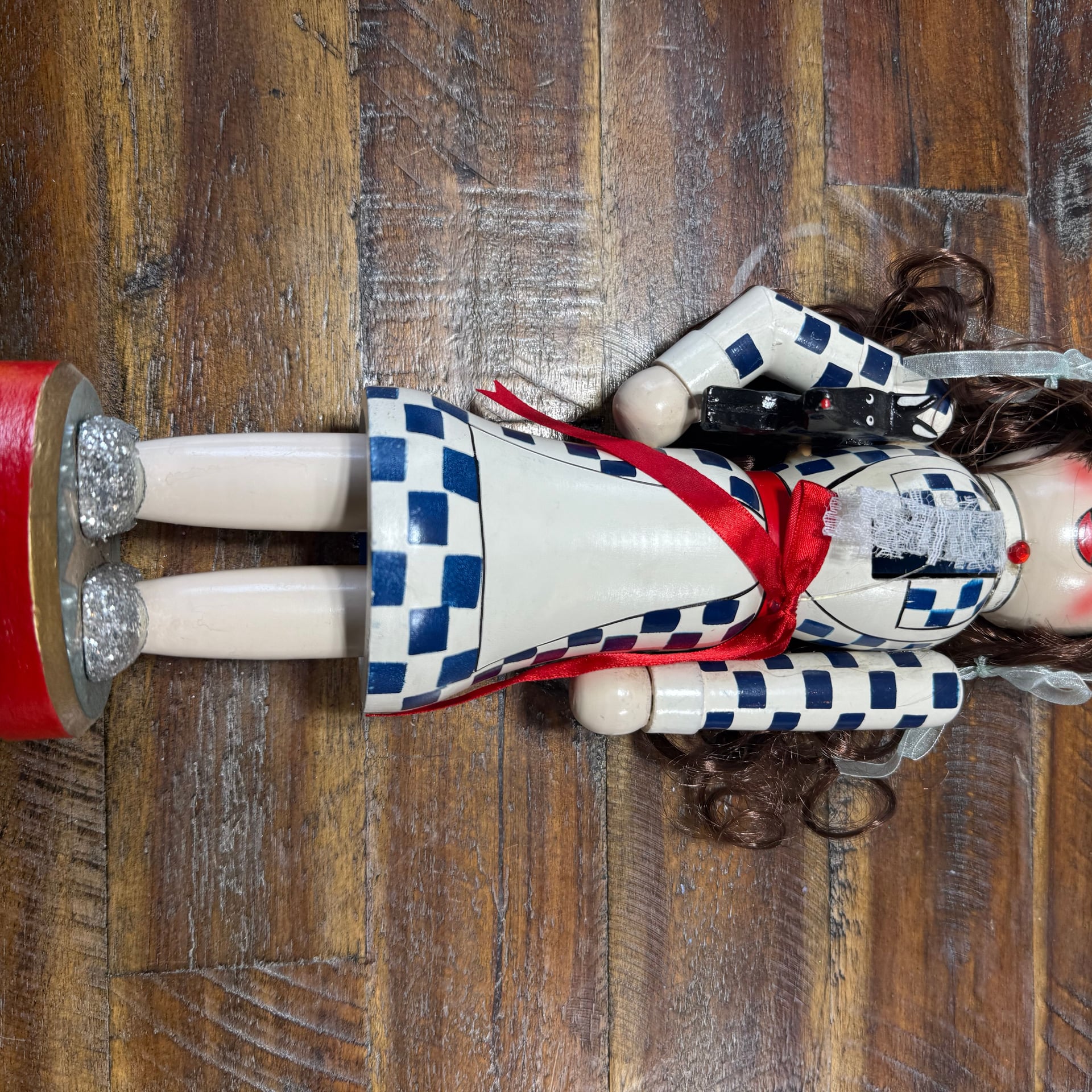 Vintage Dorothy and Toto The Wizard of Oz Hand Painted Wooden Nutcracker 14" 4